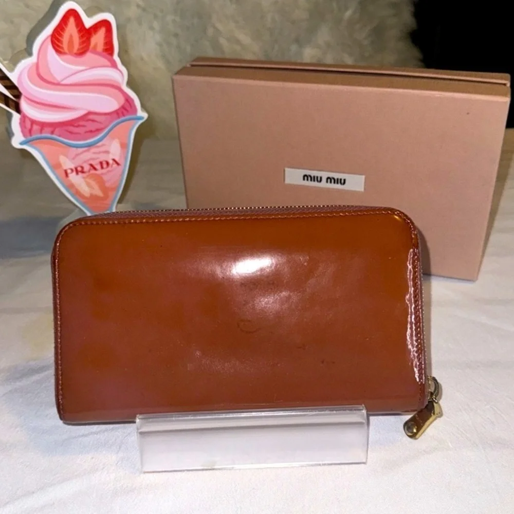MIU MIU Tanish-Mauve Enamel Leather Long Wallet w/Box & Tissue. Authentic, EUC